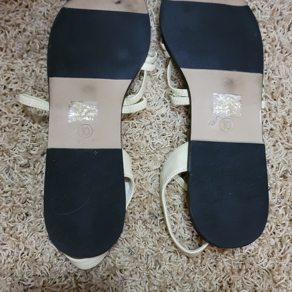 Light yellow sandals - Picture 2 of 2